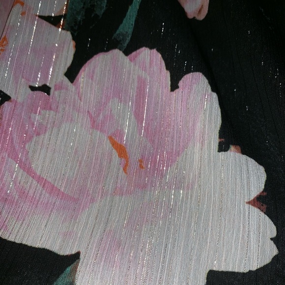 Jennifer Lopez Black and Floral Maxi Dress - Picture 6 of 7